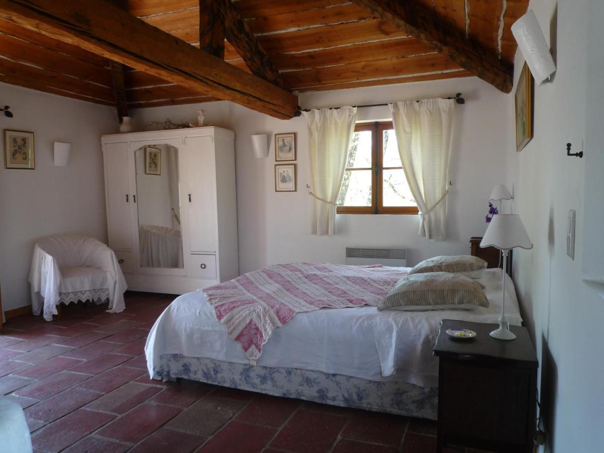 La Rose Des Vents Bed & Breakfast มงโตรูซ์ ภายนอก รูปภาพ