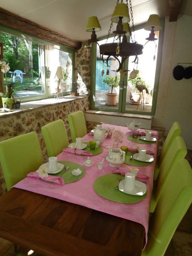 La Rose Des Vents Bed & Breakfast มงโตรูซ์ ภายนอก รูปภาพ
